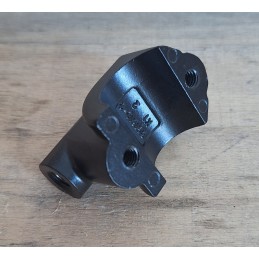 Mocowanie prawego lusterka...